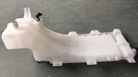 GA-A9014 Water Reservoir Tank For Mack CHU CXN VOLVO VHD VNL VNM 2008 2009 2010 2011 2012 2013 2014 2015 2016 2017